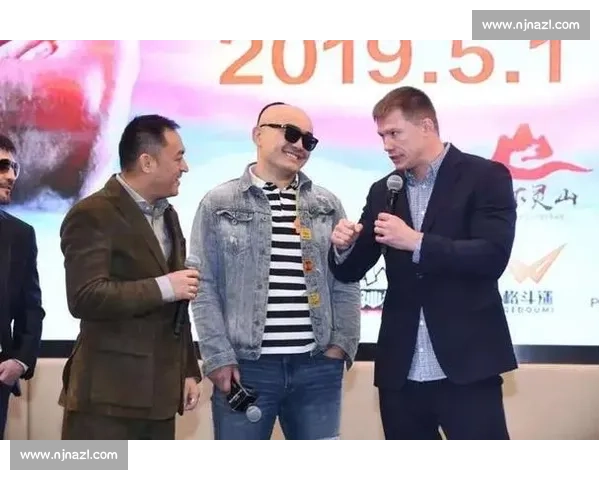杜姆贝VS美丽死神巅峰对决背后的技术博弈与格斗传奇全面解析录